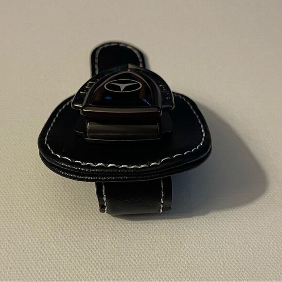 Mercedes Benz Sunglass Holder for Car with Logo Black PU Leather NWT - Picture 8 of 12